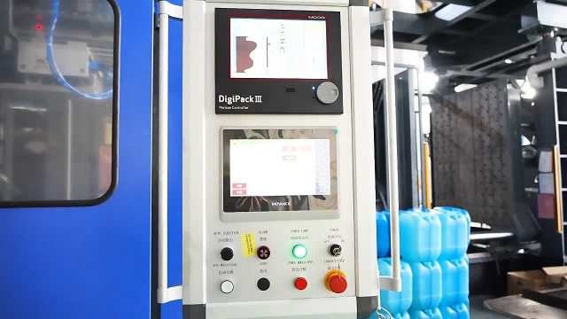 HDPE blow molding machine 100 point parison controller DigiPack III wall thickness