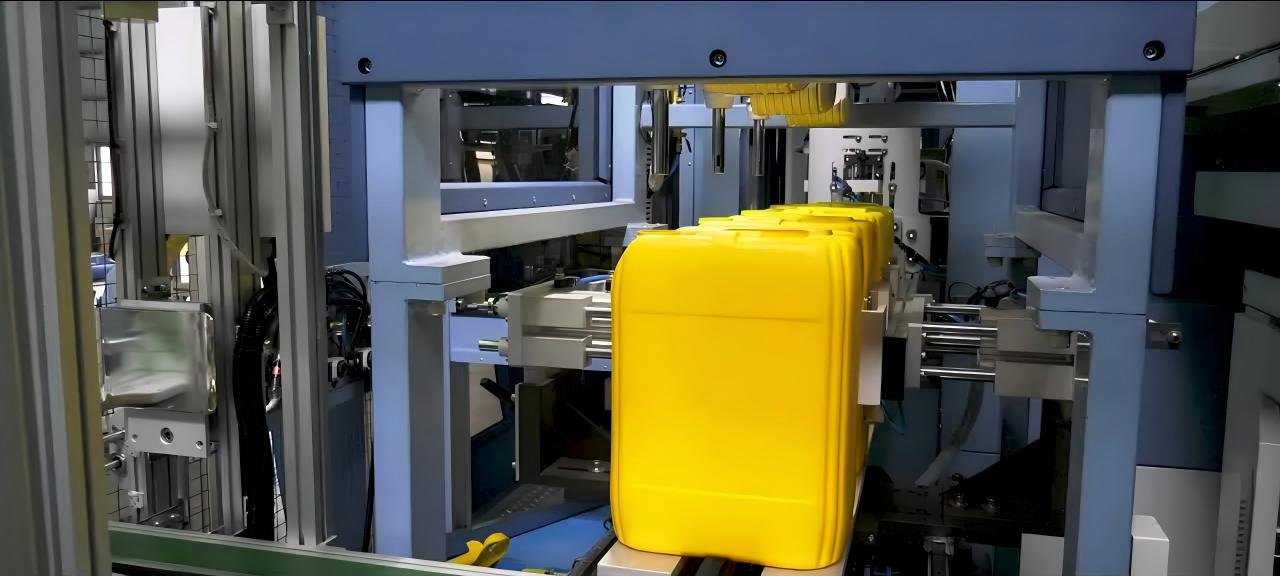 SW-2S12L jerrycan blow molding machine 5L 12L model Sailwin