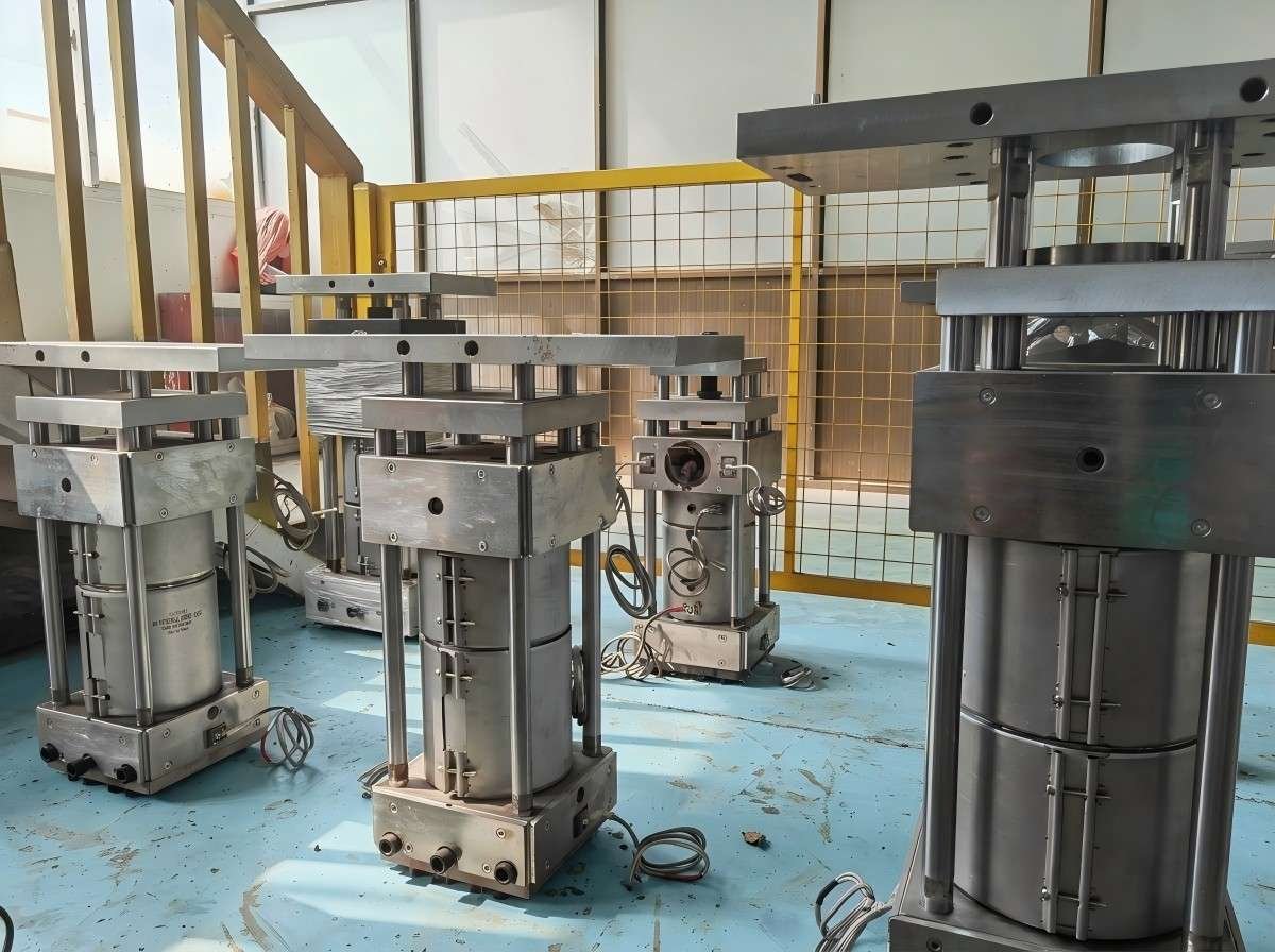 multilayer coextrusion die head PE PA EVOH layers parison controller blow molding