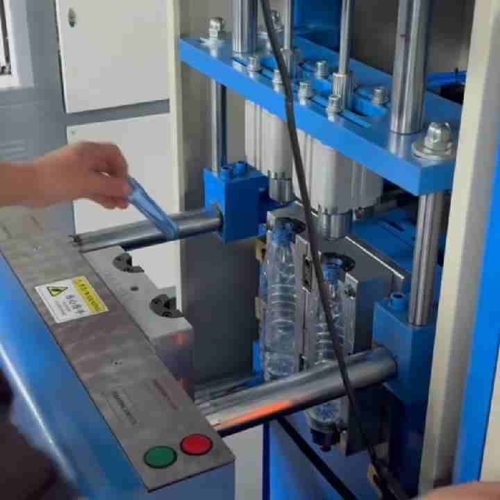 SW-2000-2 semi automatic PET blow molding machine preform loading manual operation green red button