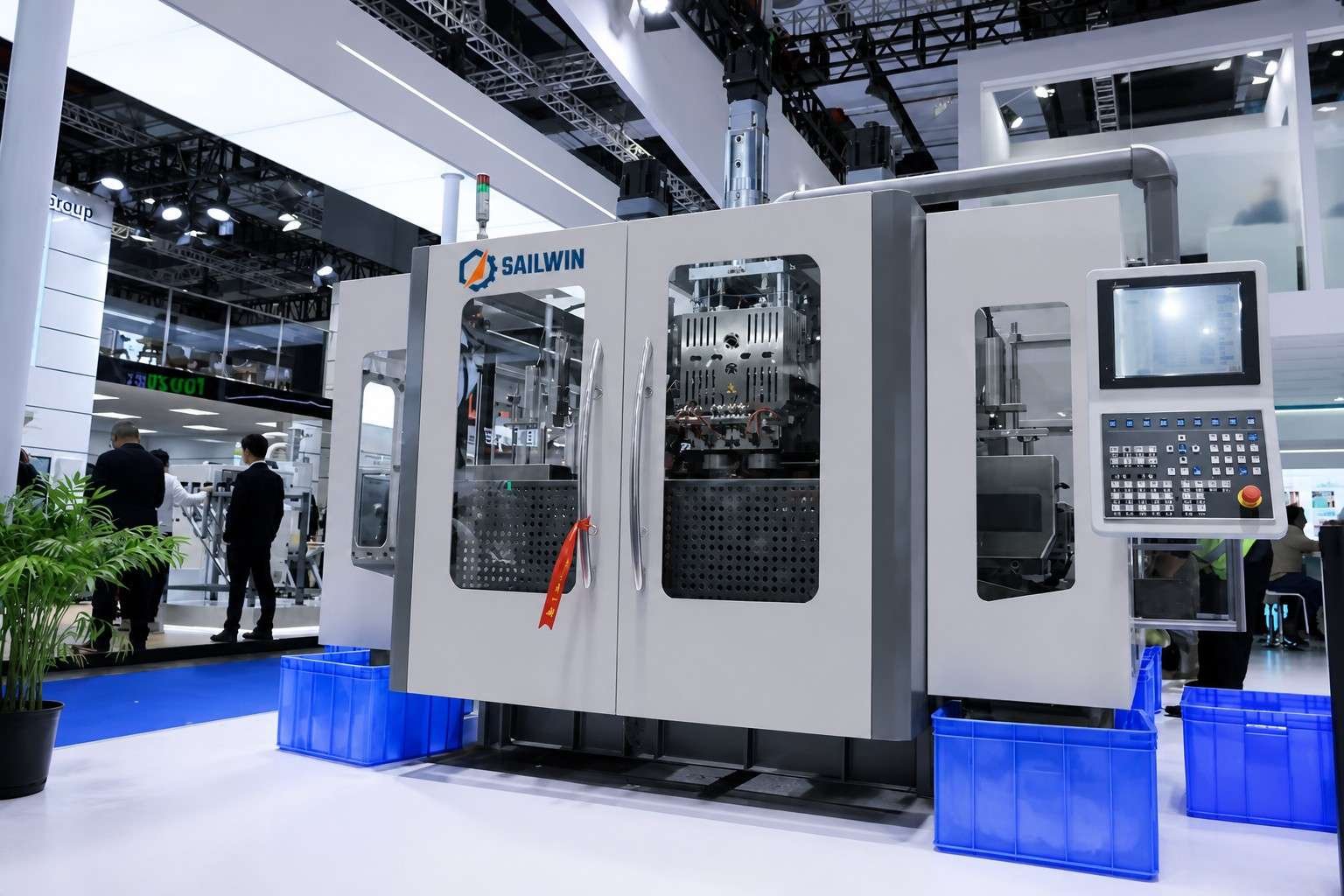 SW-E60 all electric extrusion blow molding machine exhibition front view Sailwin CHINAPLAS