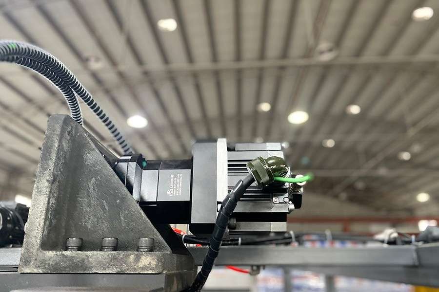 PET blow molding machine servo motor energy saving 30 percent drive system
