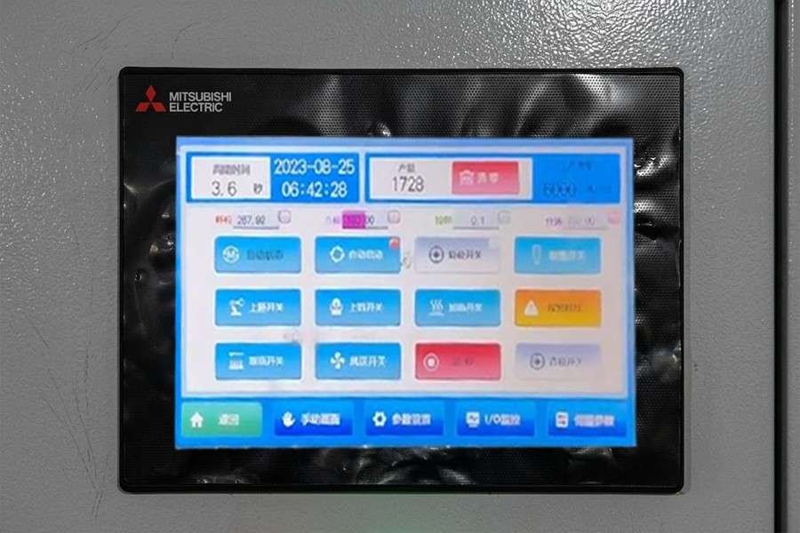 PET blow molding machine Siemens Mitsubishi PLC control panel touchscreen