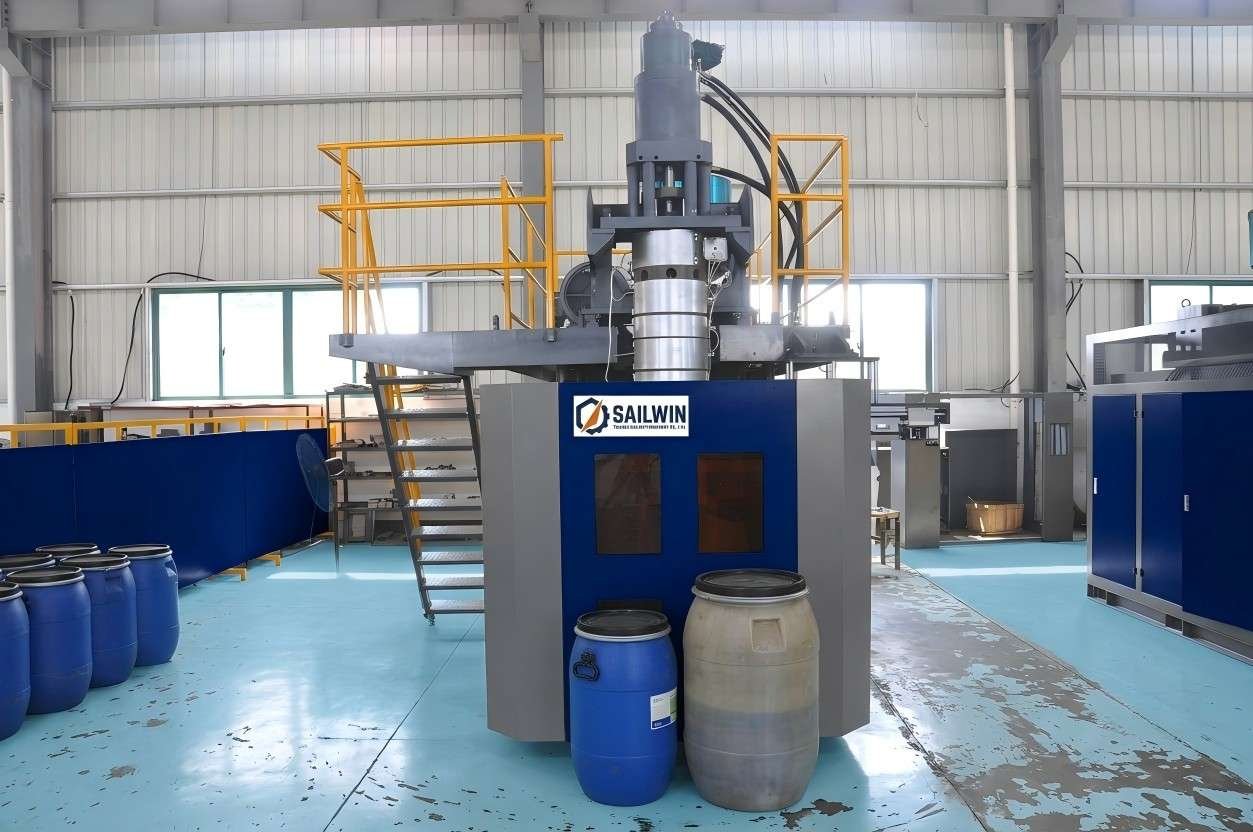 SW-S80L medium accumulator head blow molding machine — 80L HDPE drum