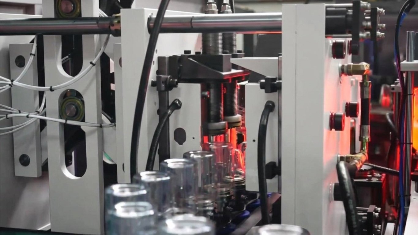 wide mouth jar blow molding machine finished jar output 4 cavity line Sailwin